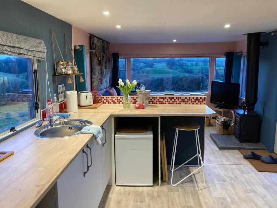 A Luxury Lodge, Log Burner And Incredible Views * Wrexham